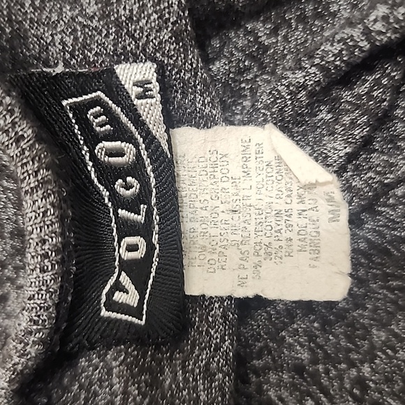 Volcom Tank - Picture 8 of 9